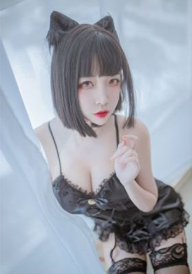 《年轻女教师2》在线播放